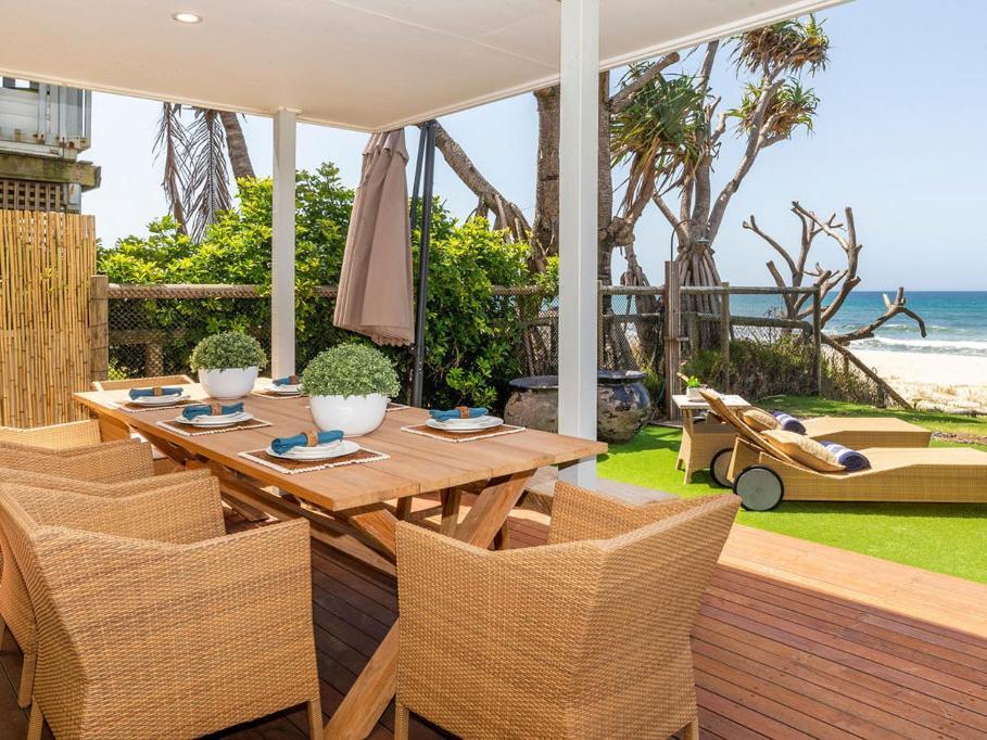 Absolute Beachfront Family Size Gold Coast