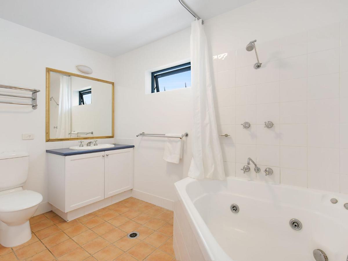 Calypso Plaza Unit 417 Apartment