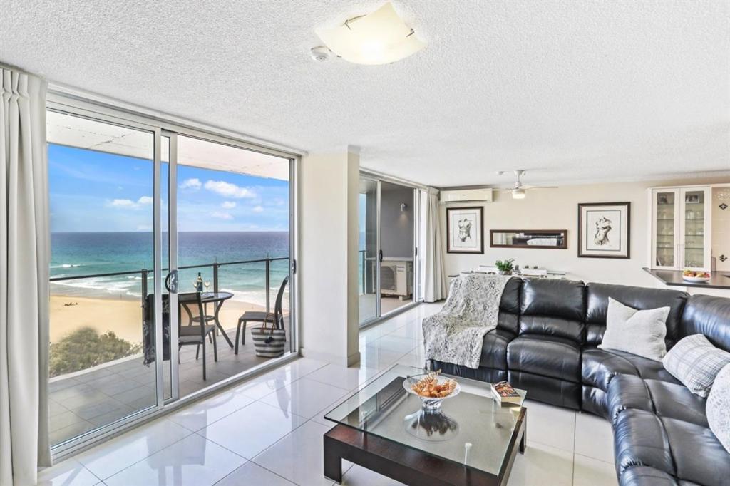 One The Esplanade On Surfers Paradise 4*