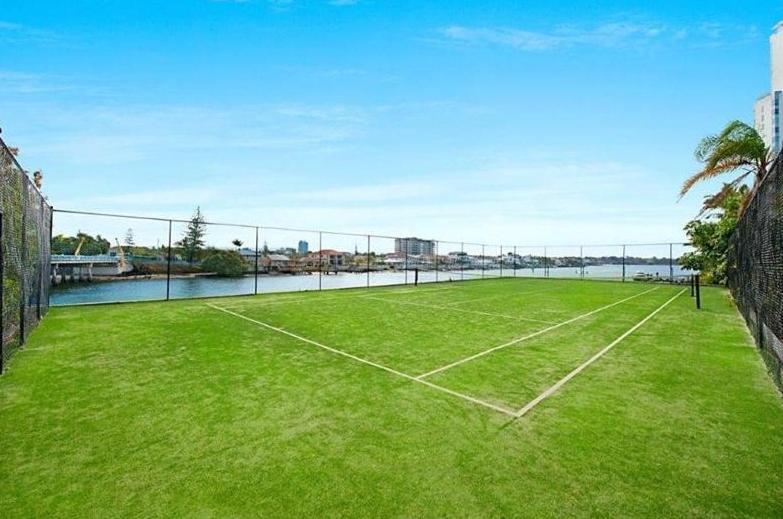 Relax With & River Views In 3br W/ Pool