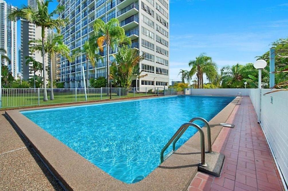 Apartment Relax With & River Views In 3br W/ Pool Gold Coast