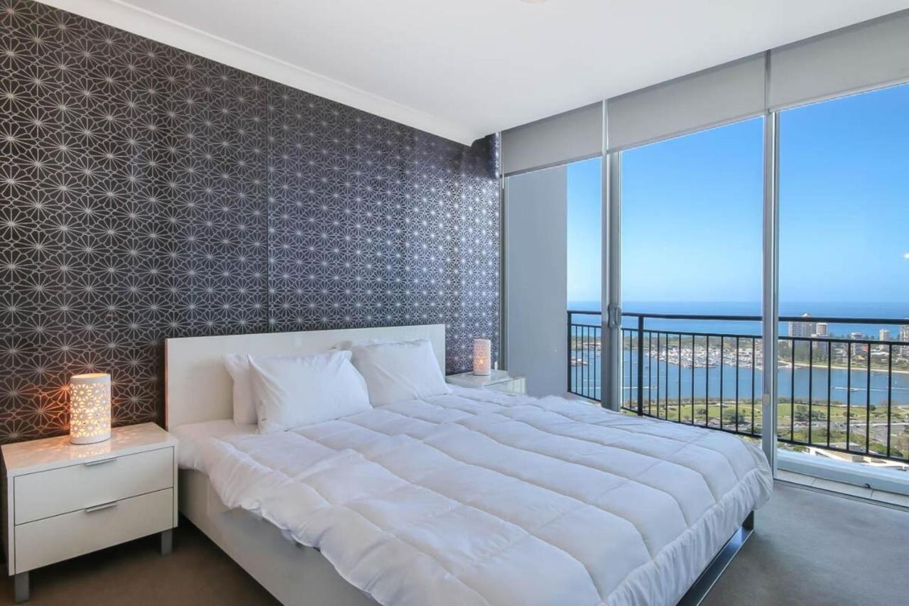 Apartment Spacious 3 Bedroom On The 39th Floor With Pool *