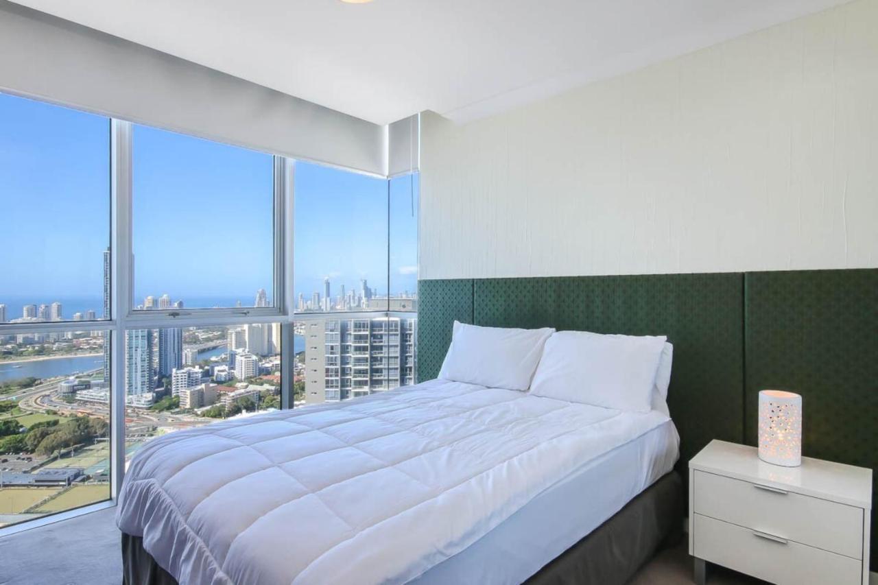 Apartment Spacious 3 Bedroom On The 39th Floor With Pool *