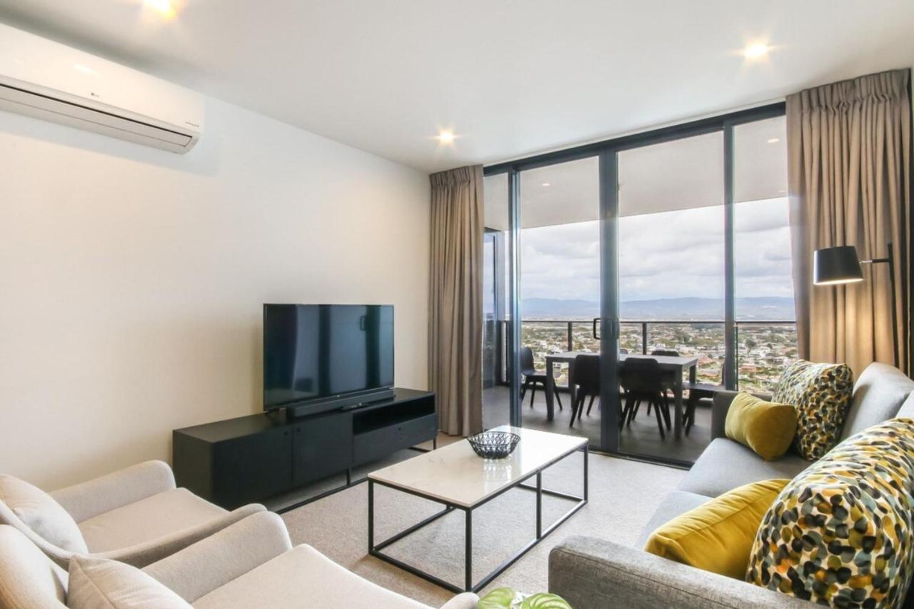 Luxurious 2 Bedroom Brand New With Amazing Hinterland Views Gold Coast