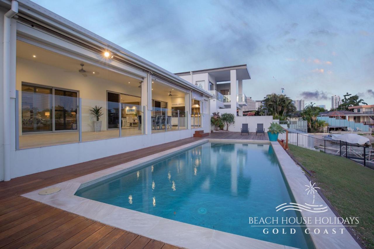 Waterfront Belle Beach House * Gold Coast