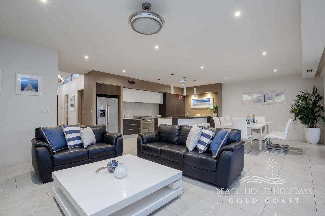 Waterfront Belle Beach House * Gold Coast