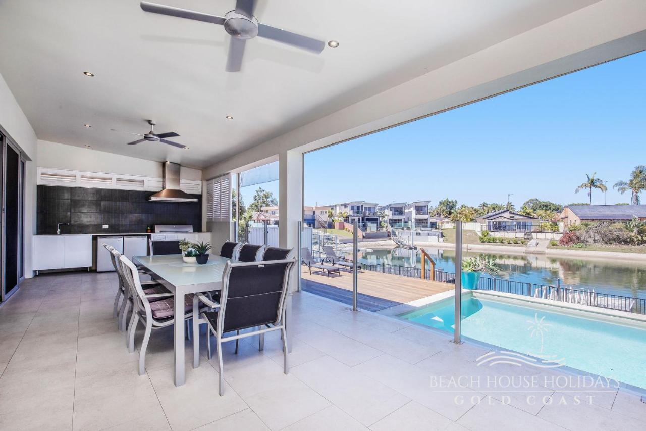 Waterfront Belle Beach House * Gold Coast