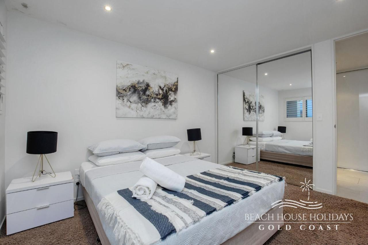 Waterfront Belle Beach House Holiday home Gold Coast