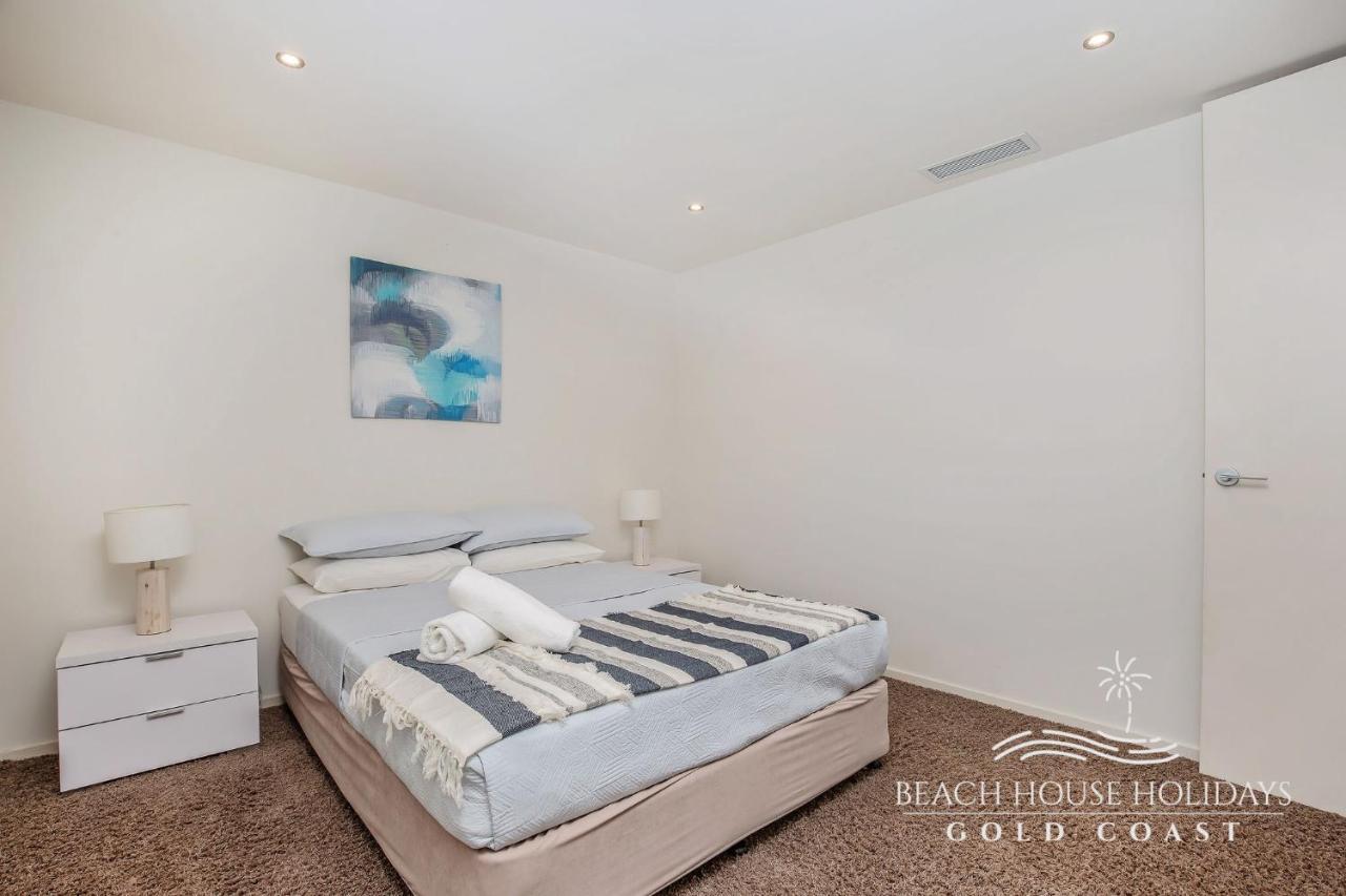 Waterfront Belle Beach House Holiday home Gold Coast