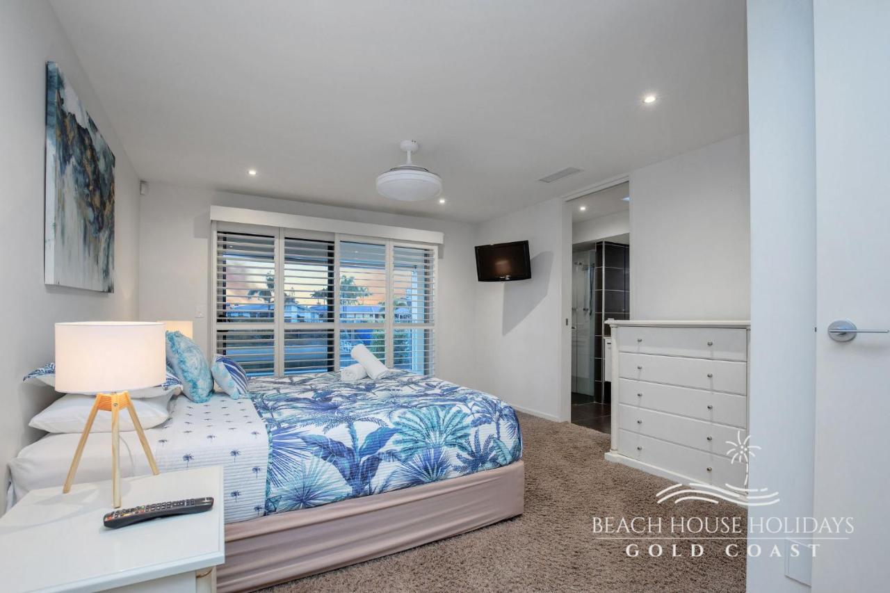 Waterfront Belle Beach House Holiday home Gold Coast
