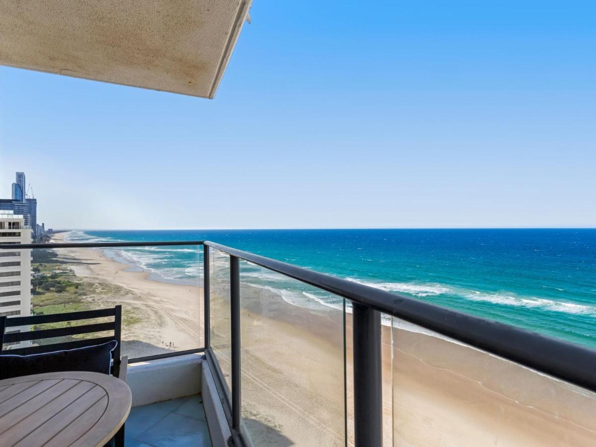 The Penthouses Absolute Beachfront - Gchm