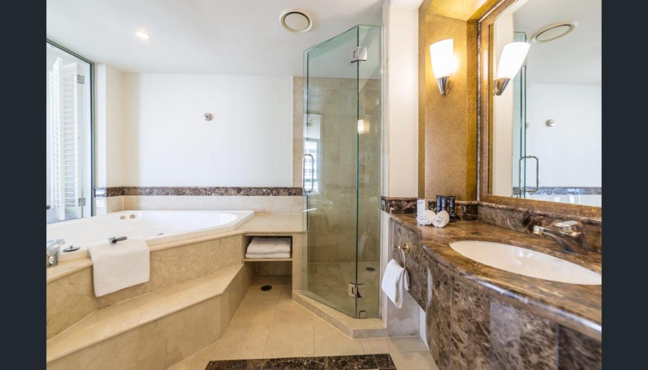 Legends Penthouse Lvl In Surfers Paradise Hotel Gold Coast