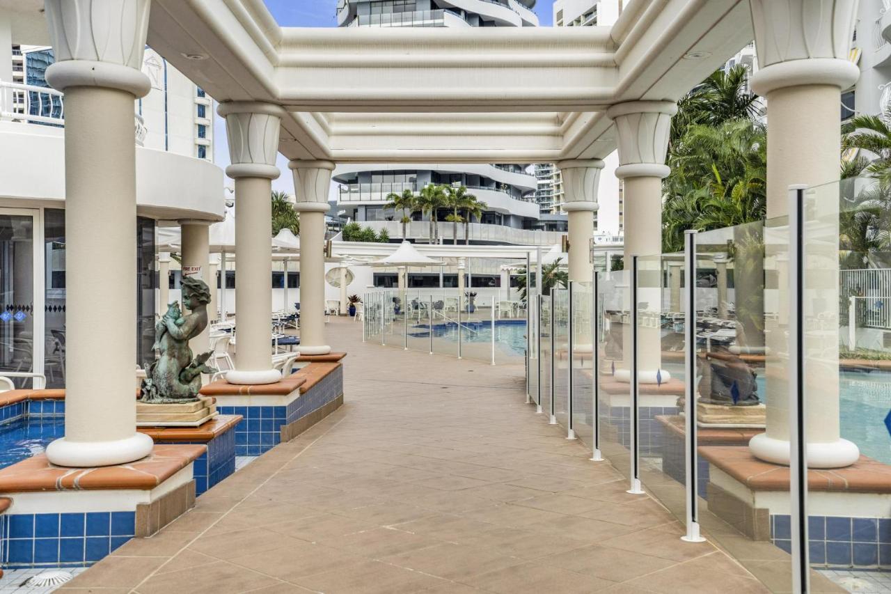 Cosy Studio In Broadbeach With Pools, Sauna & Gym