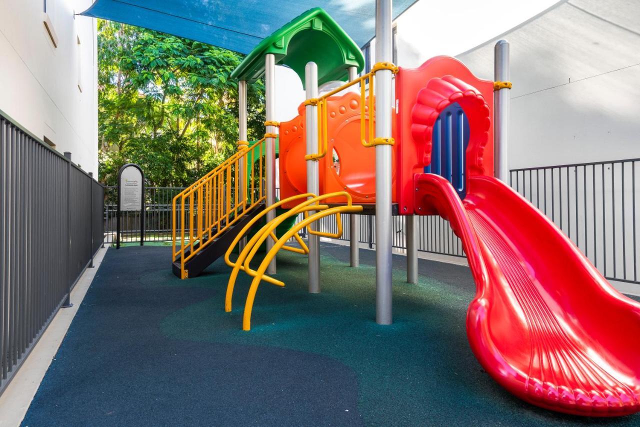 2-bed Family Haven With Pools, Bbq & Playgrounds * Gold Coast