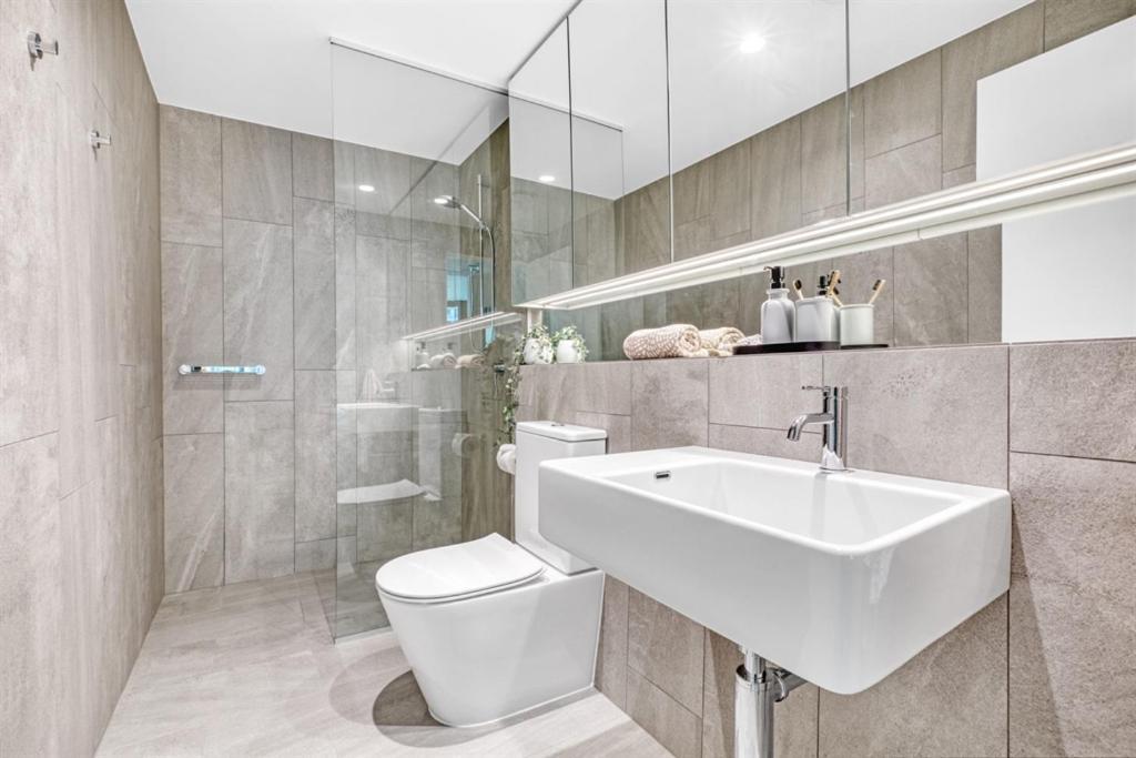 Vue Broadbeach - Official Gold Coast