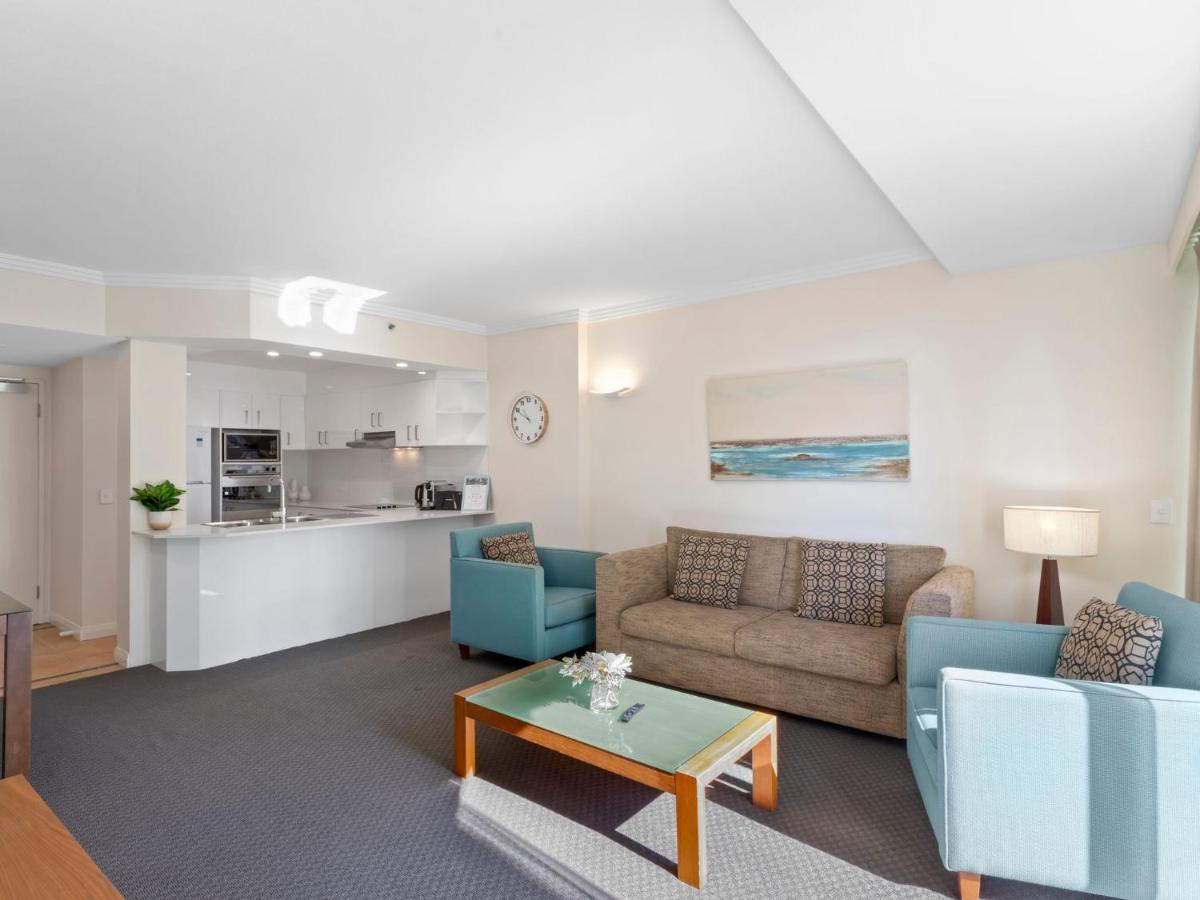 Crown Tower Spacious 1 Bedroom Apartment