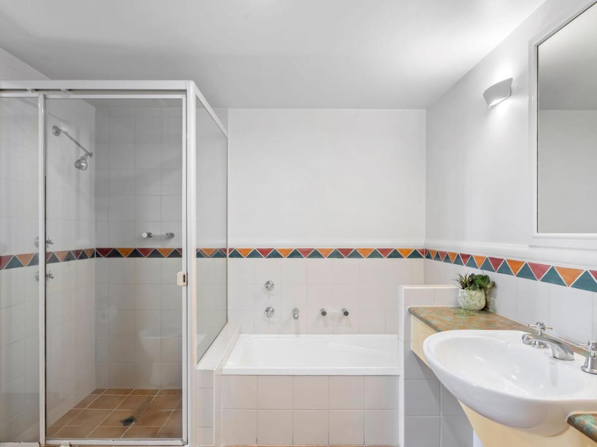 Crown Tower Spacious 1 Bedroom Gold Coast
