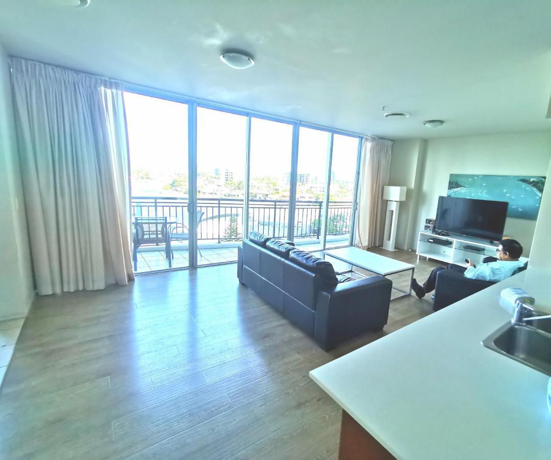 Apartment Towers Of Chevron Renaissance *