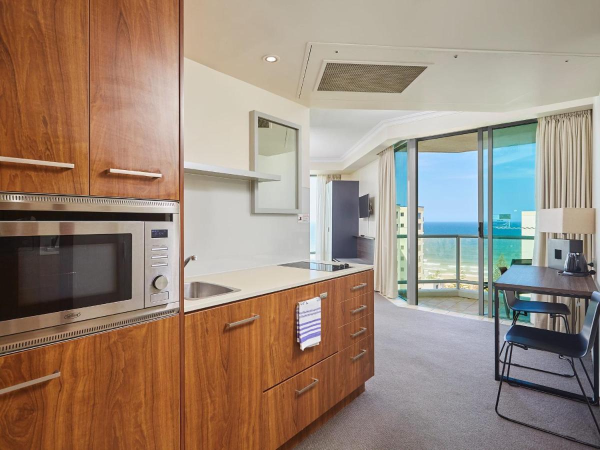 Apartment Skyline And Beach View With King Bed Studio In Gold Coast