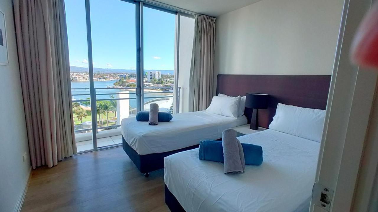 Towers Of Chevron Renaissance * Gold Coast