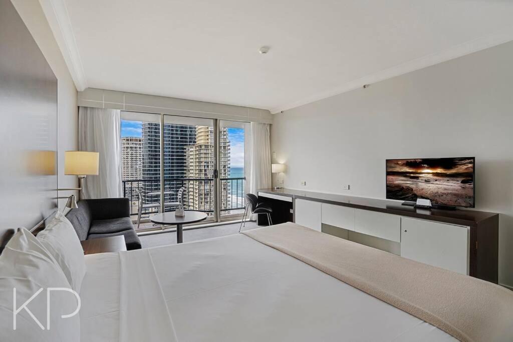 Apartment Enjoy Fantastic Ocean Views In Surfers Paradise! *