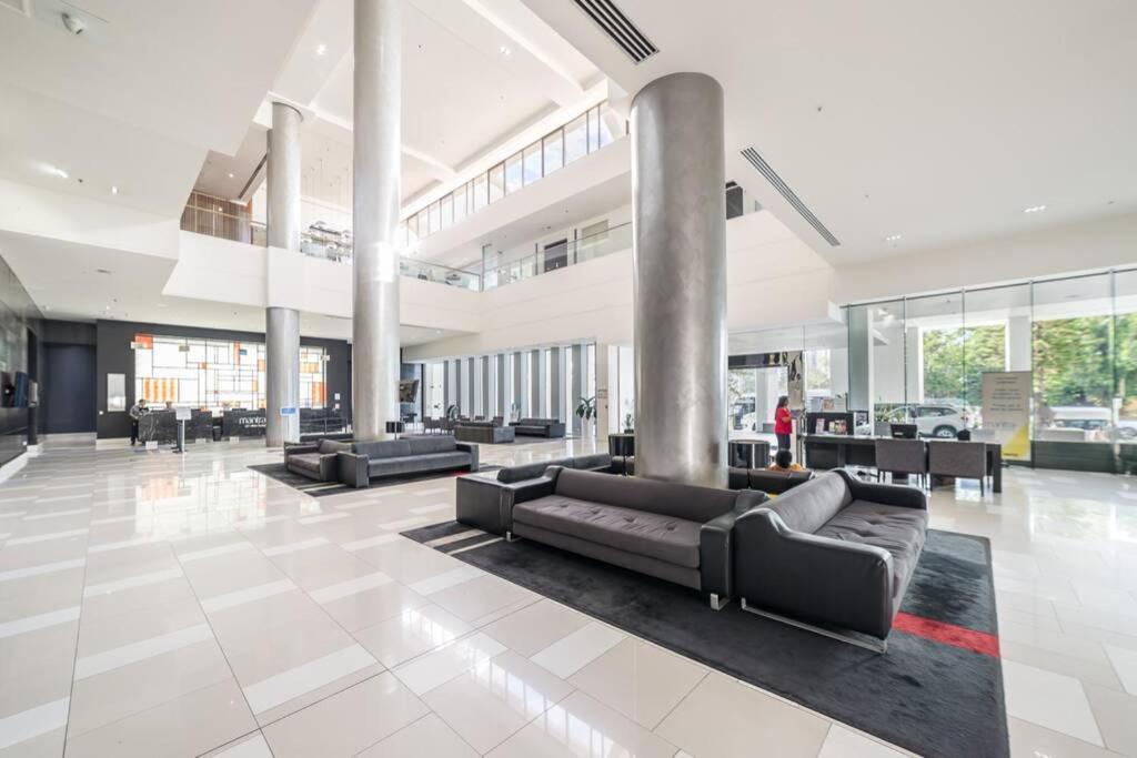 Enjoy Fantastic Ocean Views In Surfers Paradise! Apartment *