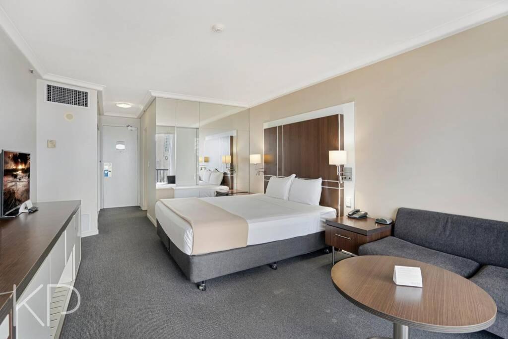 Enjoy Fantastic Ocean Views In Surfers Paradise! Apartment Gold Coast