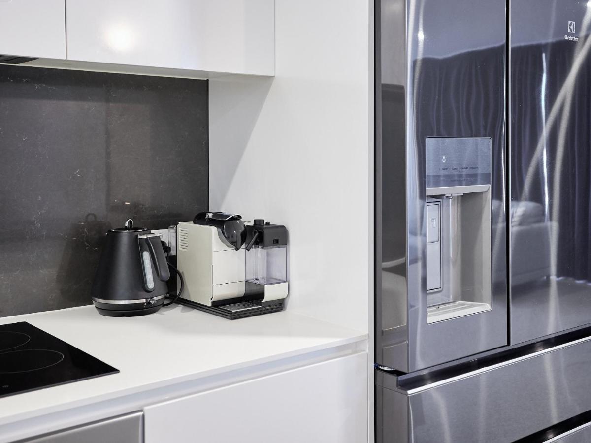 Boardwalk Burleigh Luxury Three Bedroom Gold Coast
