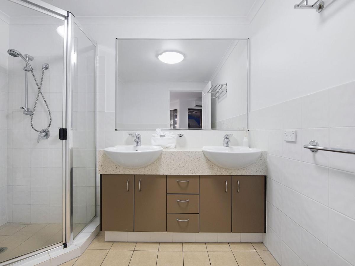 Apartment Amazing 3 Bed Penthouse With Bath And Private Rooftop Terrace *