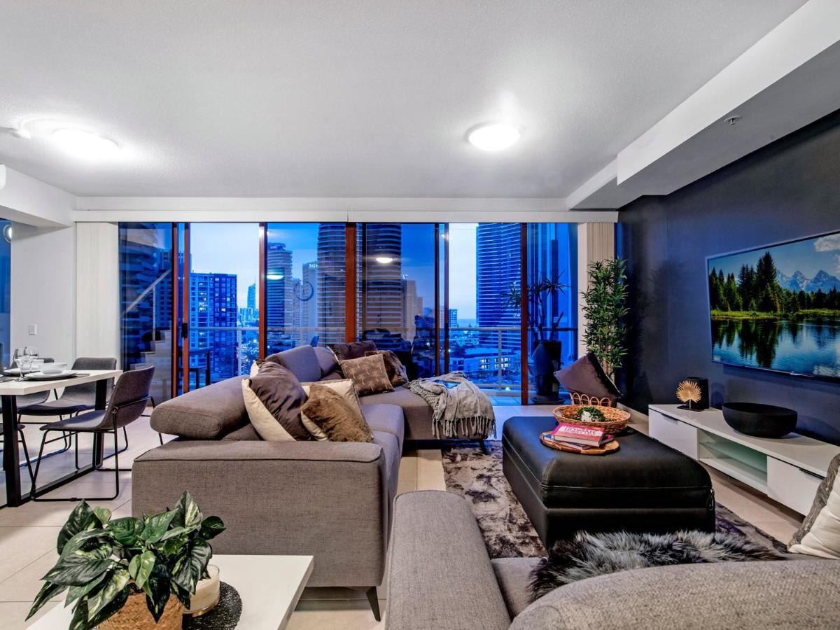 Amazing 3 Bed Penthouse With Bath And Private Rooftop Terrace Apartment