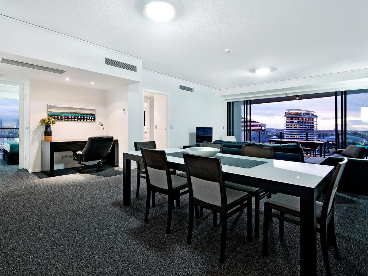 Large Modern 3 Bedroom With Views - Coasthm