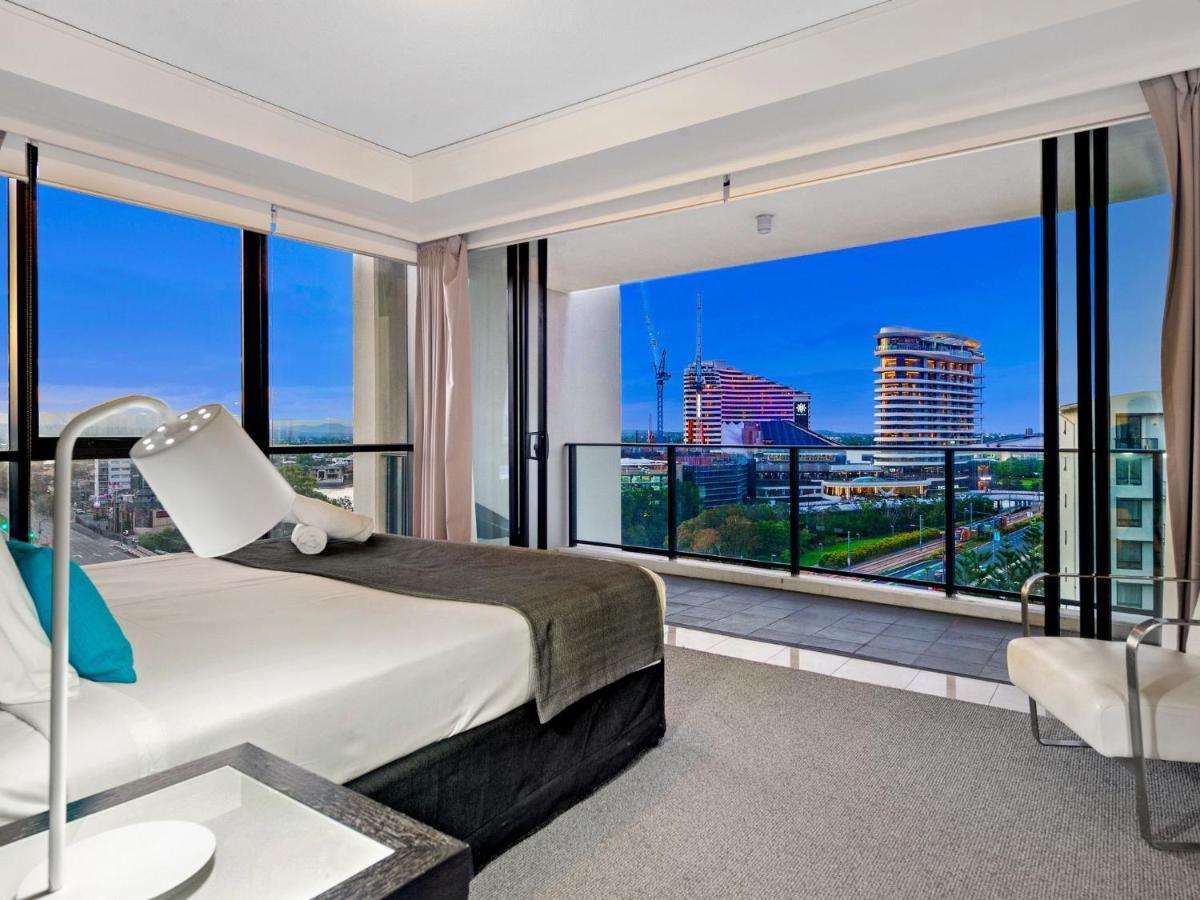 Spacious And Modern 3 Bed In Broadbeach At Sierra Grand Apartment Gold Coast