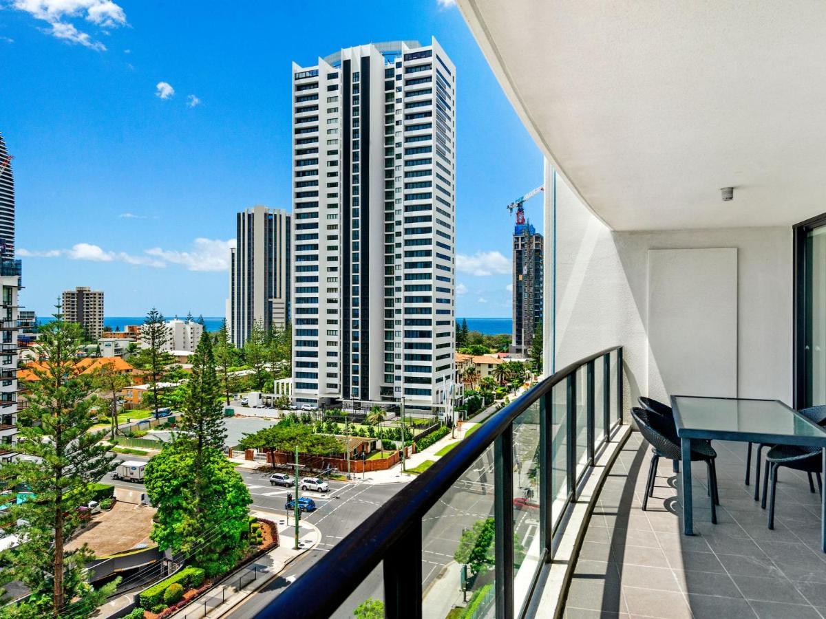Spacious And Modern 3 Bed In Broadbeach At Sierra Grand