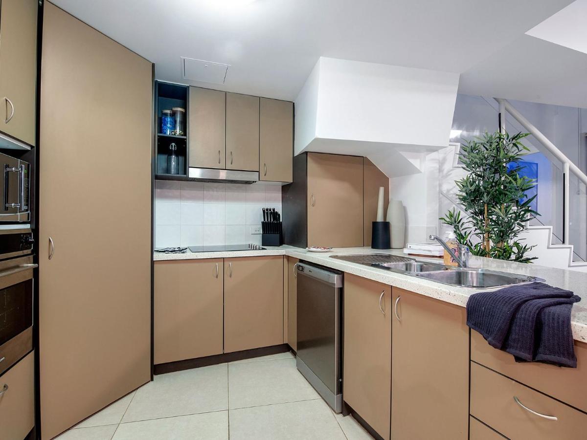 Amazing 3 Bed Penthouse With Bath And Private Rooftop Terrace Apartment