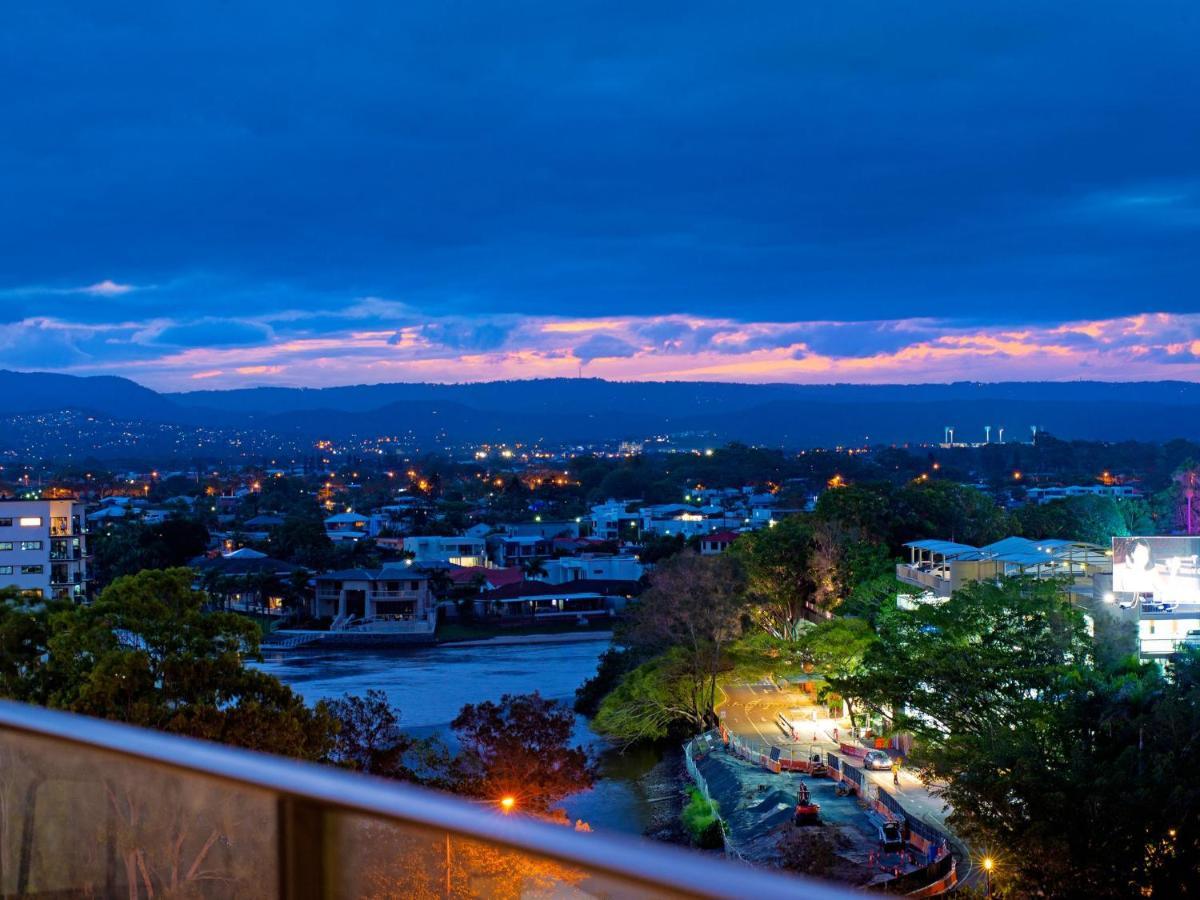 Spacious And Modern 3 Bed In Broadbeach At Sierra Grand Apartment Gold Coast
