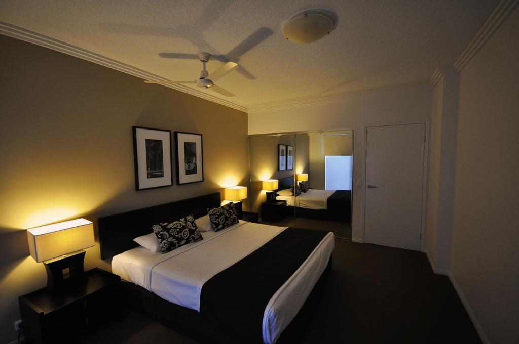 Chancellor Lakeside Aparthotel Gold Coast