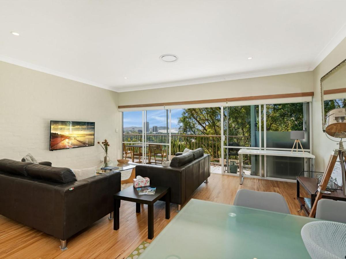 Unit 8 24 Panorama Drive * Gold Coast