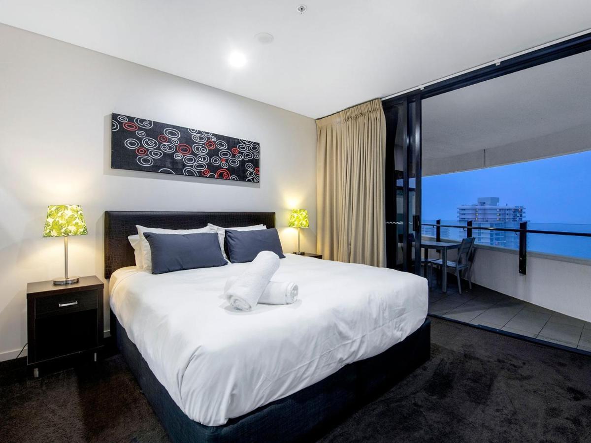 Luxury Ocean View 3 Bedroom At Wave Broadbeach *