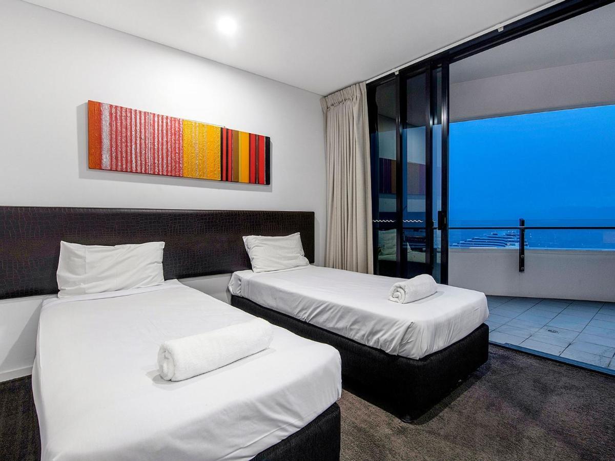 Luxury Ocean View 3 Bedroom At Wave Broadbeach Apartment *