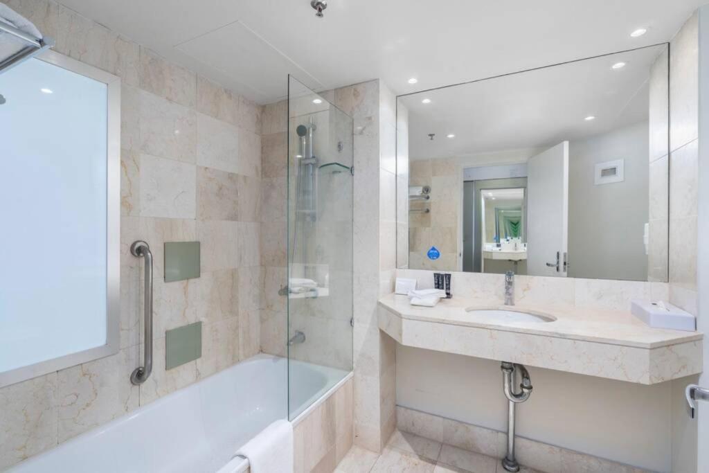 Apartment Relax In Luxury In Surfers Paradise!