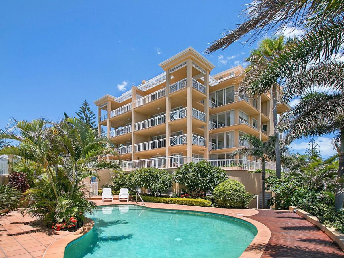Orion 2 - Beachfront Rainbow Bay Coolangatta - Linen Supplied - Min. 3 Night Year Round! * Gold Coast