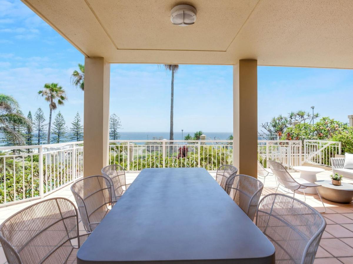 Orion 2 - Beachfront Rainbow Bay Coolangatta - Linen Supplied - Min. 3 Night Year Round! *