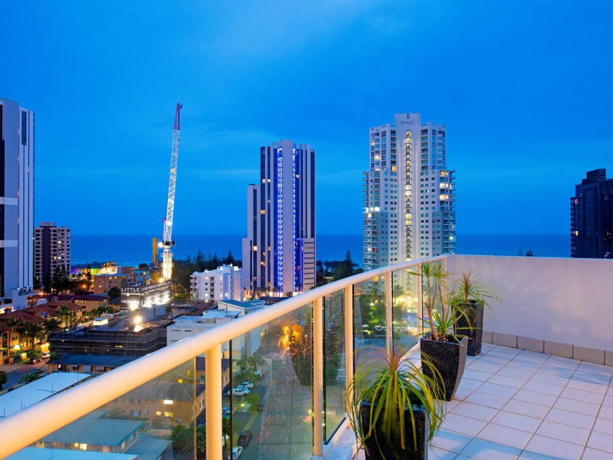 Apartment Amazing 3 Bed Penthouse With Bath And Private Rooftop Terrace *