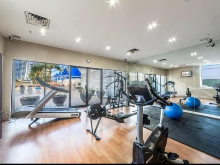 Fab In Heart Of Surfers Paradise! Free Wifi And Free Parking! Gold Coast