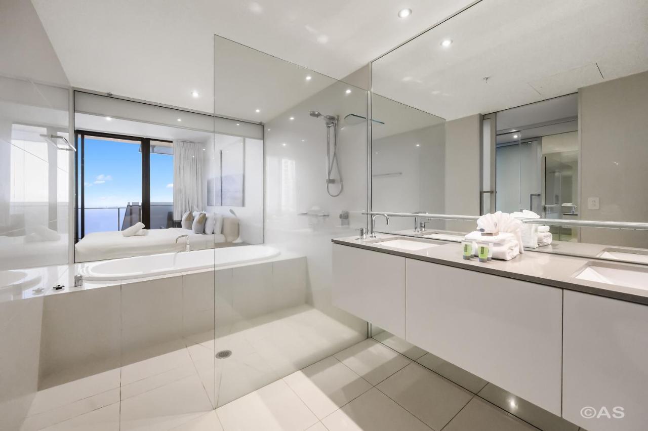 Circle On Cavill - Private - Gold Coast