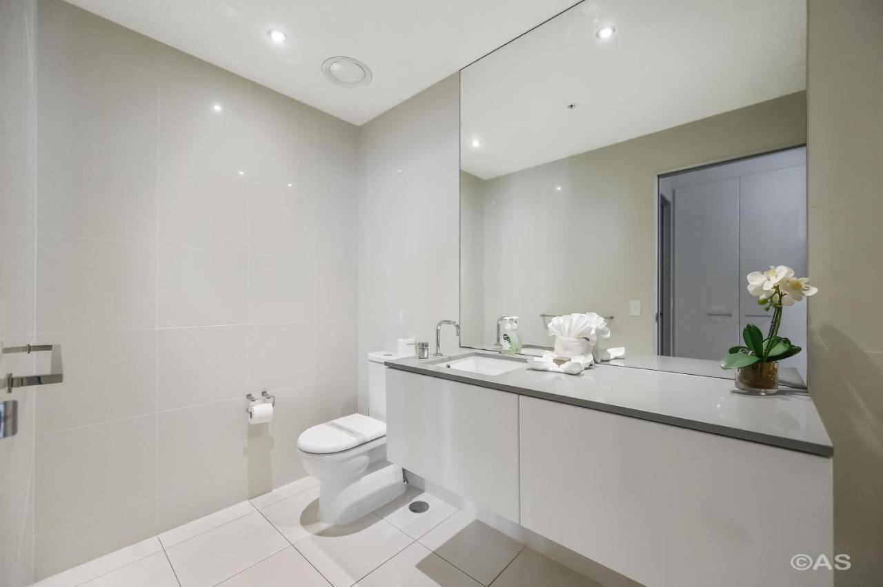 Apartment Circle On Cavill - Private - Gold Coast