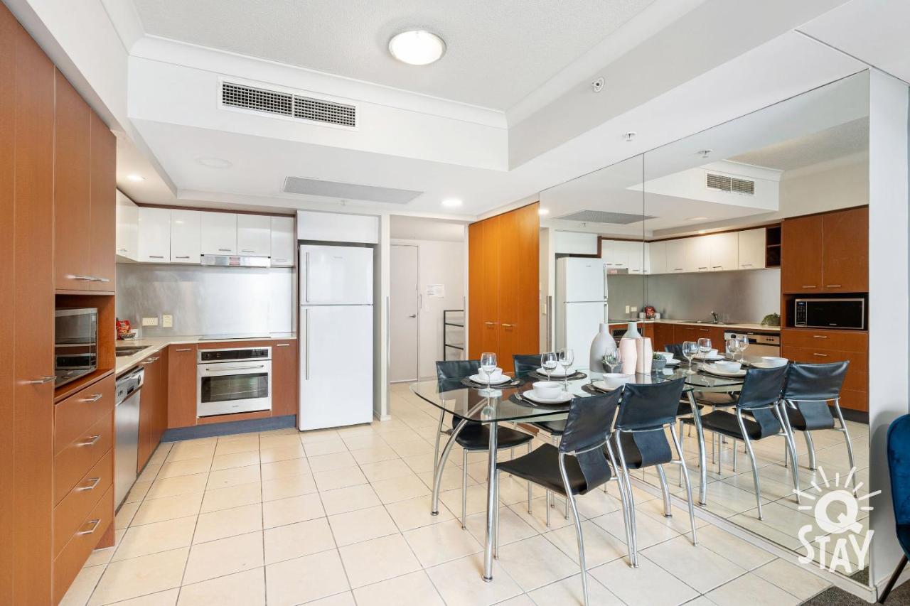 Chevron Renaissance - 2 Bedroom 2 Bathroom In The Centre Of Surfers Paradise!! Apartment