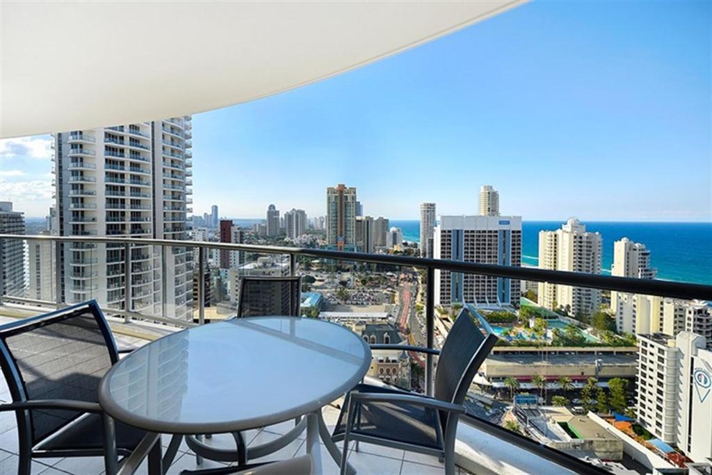 Deluxe Chevron Renaissance * Gold Coast