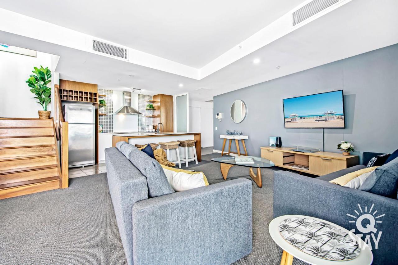 Executive Penthouse With Rooftop - Amazing! - Wings Surfers Paradise * Gold Coast