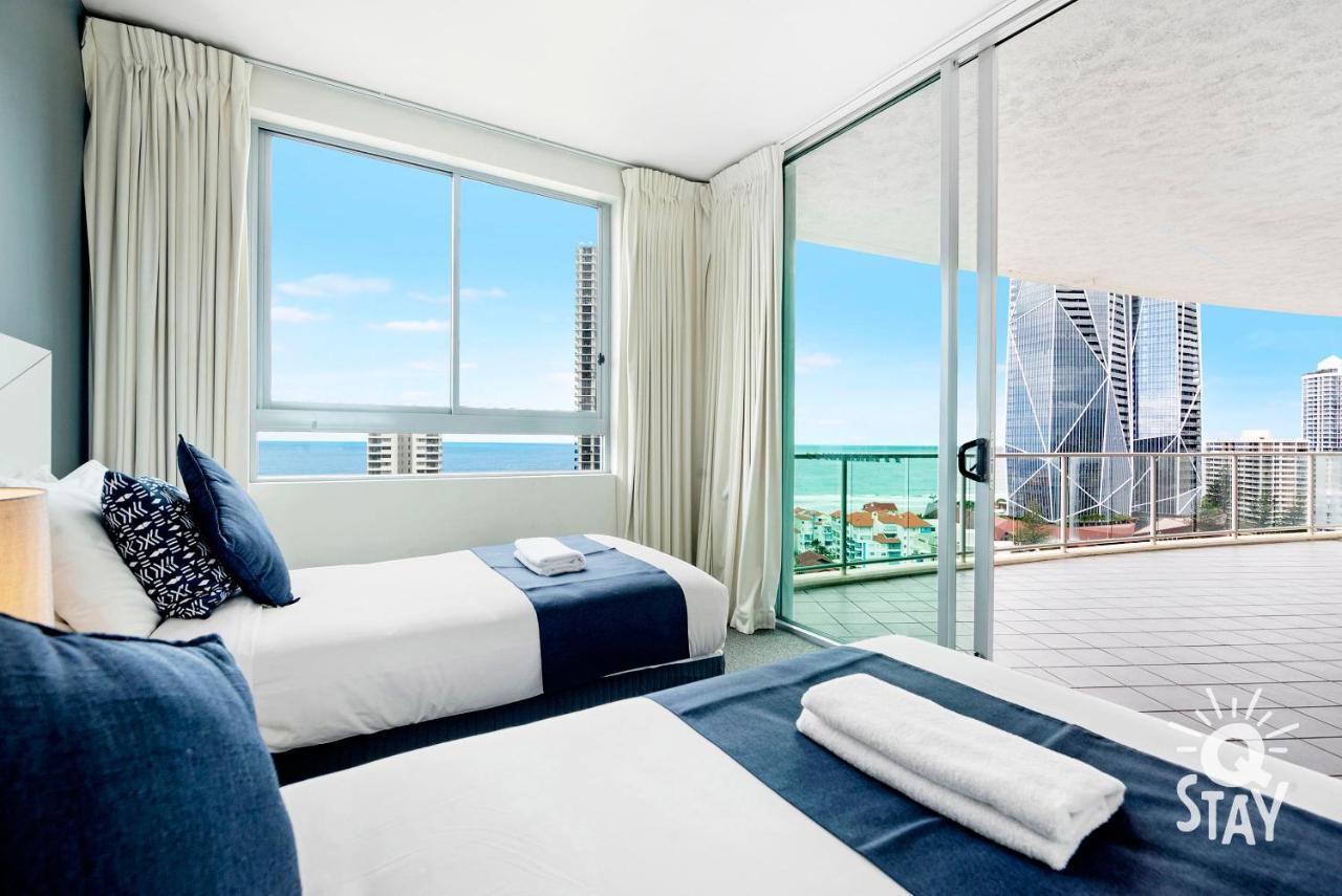 Executive Penthouse With Rooftop - Amazing! - Wings Surfers Paradise Apartment